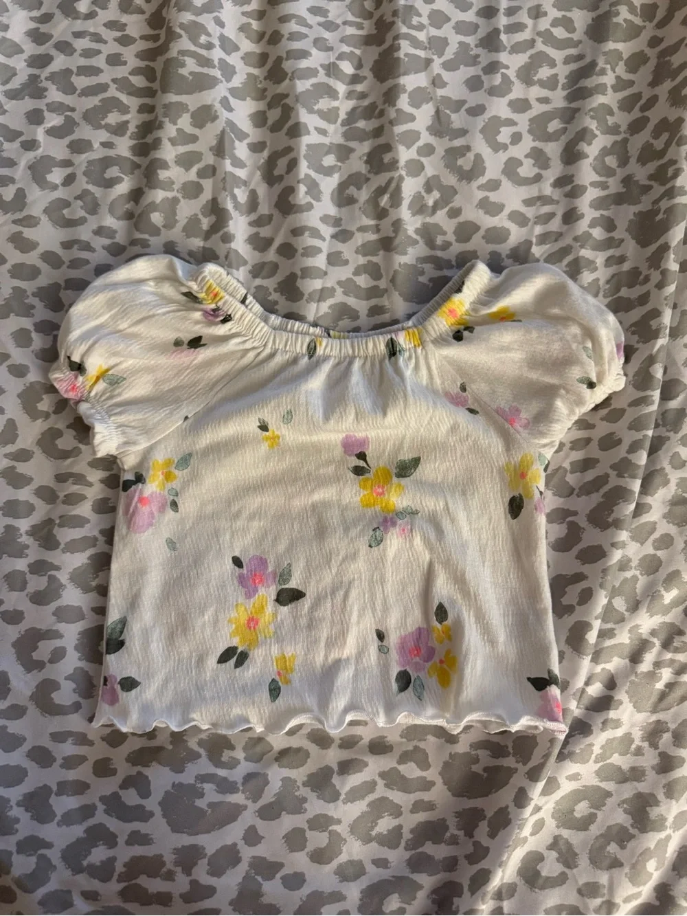 Cat and Jack Girls Floral Puff Sleeve Top and Lavender Shorts Set
